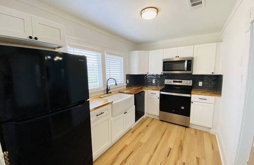 Mena Casa | Charm, Comfort and Style, walk to downtown Mena, AR
