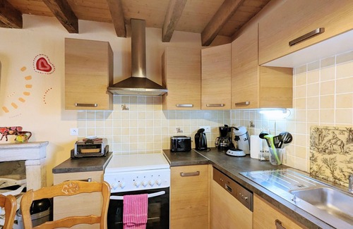 Saint-Hilaire-sur-Benaize Cabaña | Escapada rural en la naturaleza: acogedor gîte con terraza privada y todas las comodidades