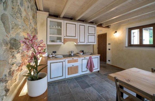 Gavi Cama Y Desayuno | Apartamento con encanto en Alessandria con piscina compartida y vistas