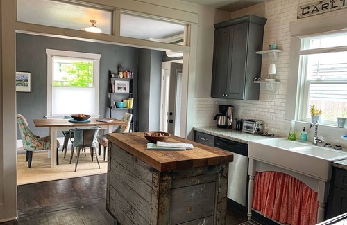 Carlton Casa | Charm of Carlton - Heart of Wine Country