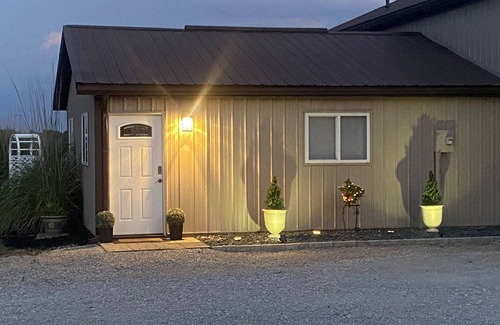 Williamstown Casa | Charm on the Farm - Barndominium