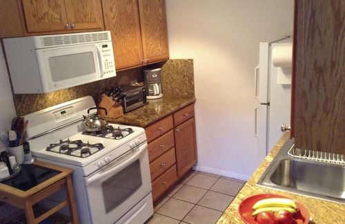 Beachwood Canyon Apartamento | Charm. Privacy....and The Hollywood Sign