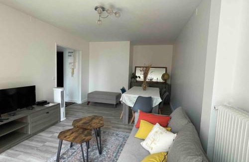 Les Hautes Noues Apartamento | Charmand pied-à-terre between Paris and Disneyland
