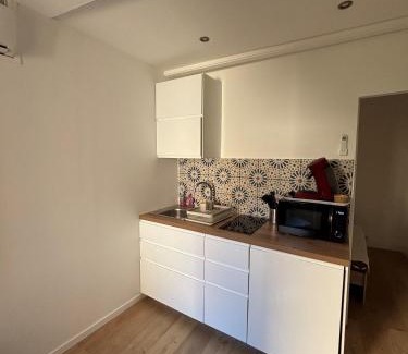 Sanary-sur-Mer Apartamento | Charmant 2 pièces sur le port avec parking gratuit et WIFI