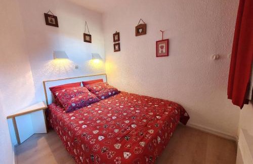 Bellentre Apartamento | Charmant 2 pièces rénové, accès skis aux pieds, proche commerces et remontées, balcon sud-ouest - FR-1-353-23