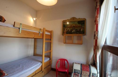 Les Carroz-d'Araches Apartamento | Charmant 2P avec balcon, 5 couchages, pieds des pistes, proche télécabine et centre village - FR-1-572-171