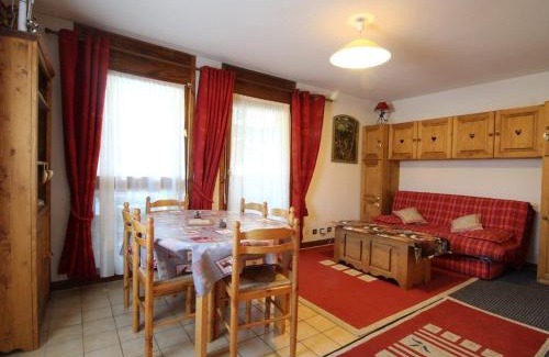 Les Carroz-d'Araches Apartamento | Charmant 2P avec balcon, 5 couchages, pieds des pistes, proche télécabine et centre village - FR-1-572-171