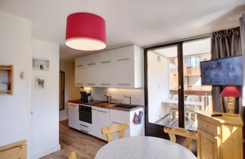 Les Bruyeres Apartamento | Charmant 2P rénové 4 pers, sud, balcon, ski aux pieds, Les Menuires - FR-1-178-137