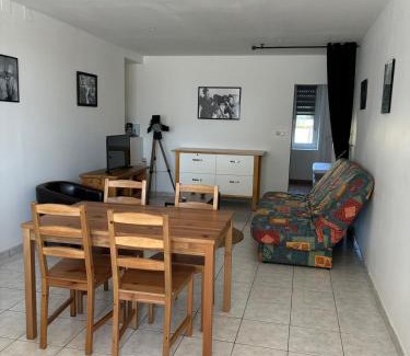 Belleville-sur-Meuse Apartamento | Charmant appartement lumineux en rez-de-chaussée