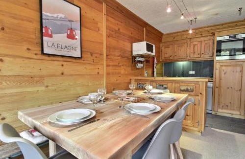 Plagne Centre Apartamento | Charmant appartement 3 pièces, balcon, 6 pers, sur les pistes, WiFi, La Plagne - FR-1-455-241