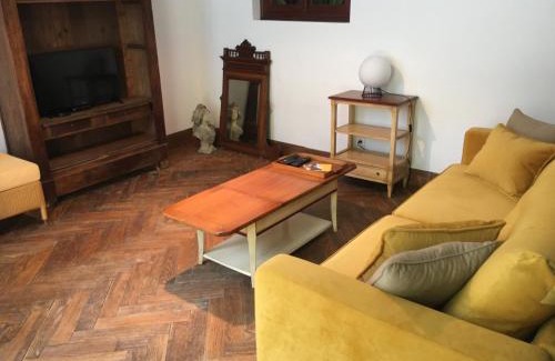 Bagneres-de-Bigorre Apartamento | Charmant appartement sur cour, Le Cerisier