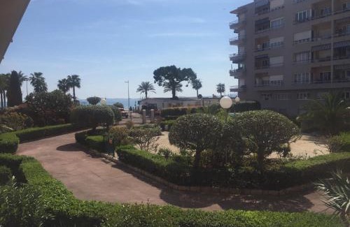 Cros-de-Cagnes Apartamento | Charmant appartement bord de mer, Plage