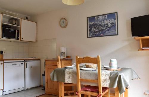 Meribel Centre Apartamento | Charmant Appartement 2P à Méribel, Proche Commerces et Pistes, Parking Inclus - FR-1-180-120