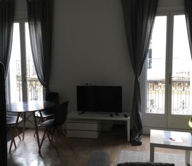Comedie Apartamento | Charmant appartement hyper centre Comédie