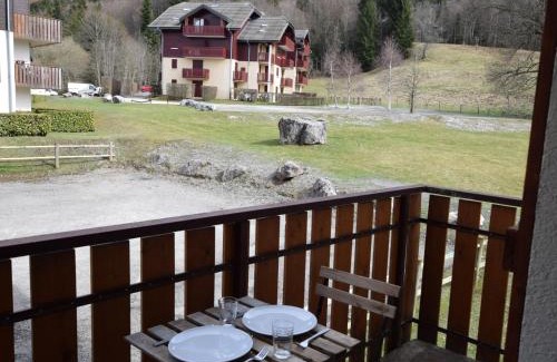 Bernex Apartamento | Charmant Duplex avec Balcon et Parking à Bernex, Proche Remontées Mécaniques - FR-1-498-36