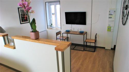 Gannat Apartamento | CHARMANT F1 bis atypique
