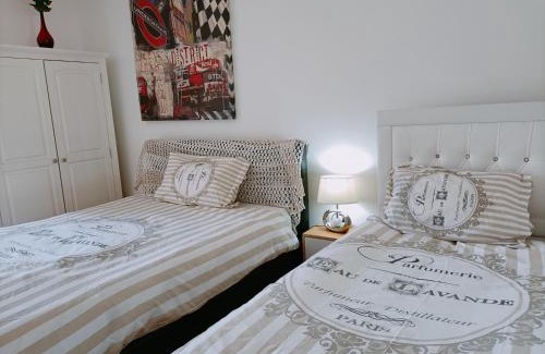 Franqueville-Saint-Pierre Apartamento | Charmant appartement indépendant, 5 mn de Rouen, avec terrasse, refait à neuf