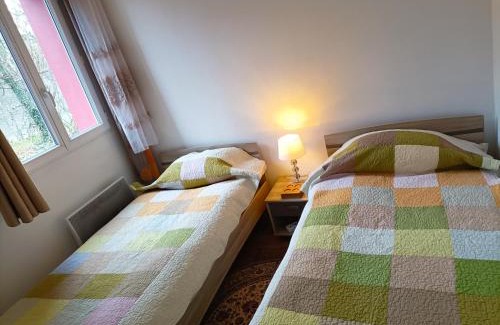 Franqueville-Saint-Pierre Apartamento | Charmante Maisonnette indépendante avec parking 5 mn Rouen