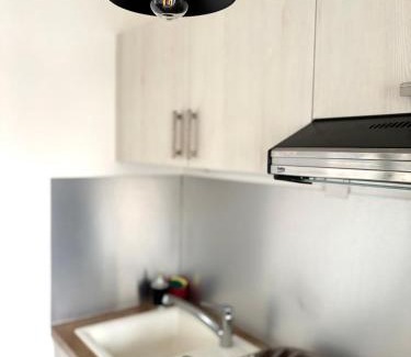 Villeneuve-les-Maguelone Apartamento | Charmant studio pour étudiant seul ou à 2