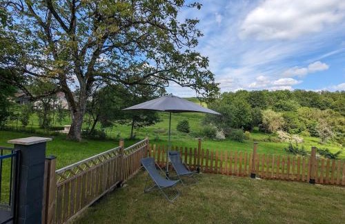 Plombieres-les-Bains Casa | Charmant gîte en forêt avec terrasse et Wifi à Plombières-les-Bains - FR-1-589-769