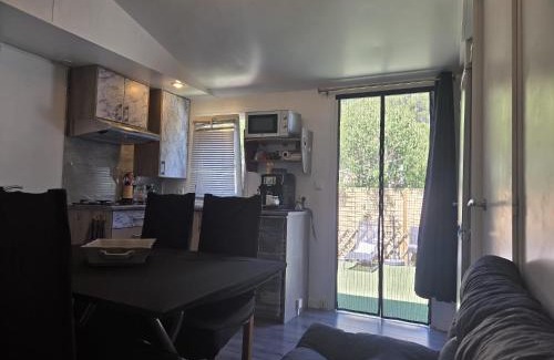 Gemenos Chalet De Esquí | Charmant Mobil home avec piscine privative