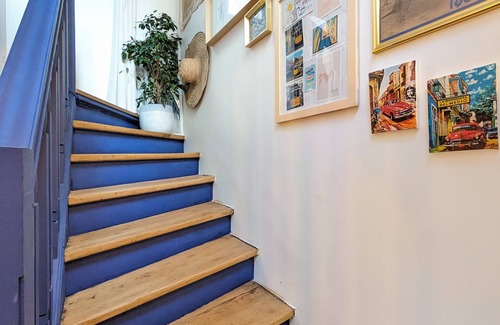 Centre Ville Apartamento | Charmant Petit Duplex à 2 Minutes à Pied du Métro