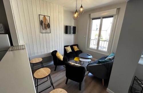 Blere Apartamento | Charmant petit duplex centre Bléré