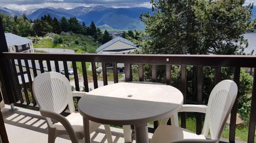 Font-Romeu-Odeillo-Via Apartamento | Charmant studio face aux Pyrénées