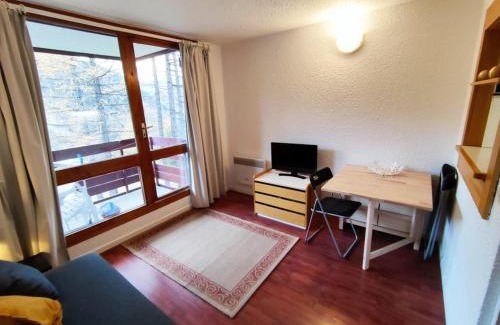 Isola Apartamento | Charmant studio au calme avec balcon et internet - FR-1-292-108