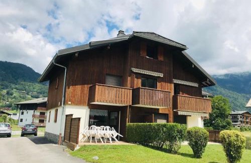 Samoens Apartamento | Charmant studio avec terrasse, jardin et parking, proche télécabine - FR-1-629-86