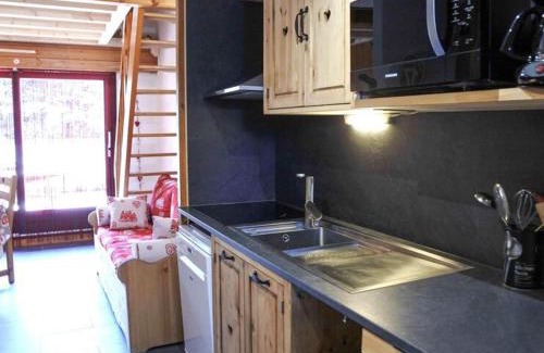Morzine Apartamento | Charmant studio cabine avec mezzanine au centre de Morzine, idéal pour 6 personnes - FR-1-524-125