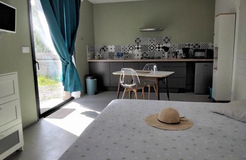 Ruoms Casa | Charmant Studio climatisé 200m Voie verte, 500m des commerces