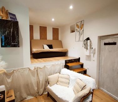 Aubagne Apartamento | Charmant Studio Climatisé plein centre d'Aubagne