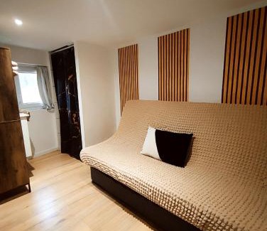 Aubagne Apartamento | Charmant Studio Climatisé plein centre d'Aubagne