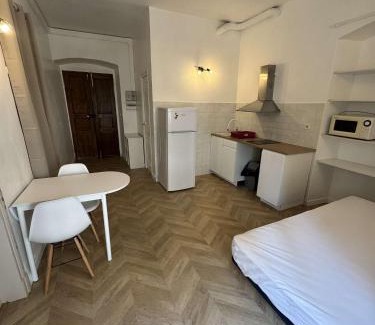 Corte Apartamento | Charmant studio cours Paoli