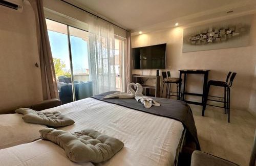 Cap d'Ail Apartamento | Charmant studio, piscine, vue mer proche Monaco