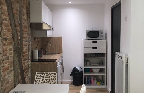 Saint - Michel Apartamento | Charmant Studio Refait à Neuf, au Pied du Métro et du Tramway