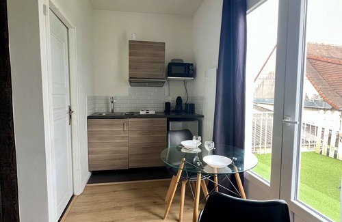 Chatellerault Apartamento | Charmant studio terrasse en centre-ville