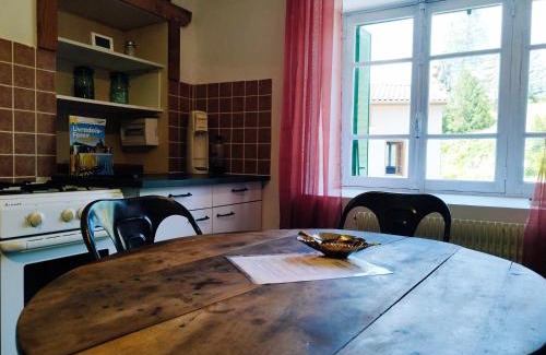 Olliergues Apartamento | Charmant studio tout équipé