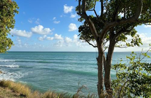 Bas du Fort Apartamento | Charmant studio vue mer SANS COUPURE D'EAU