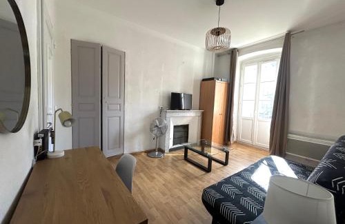 Corte Apartamento | Charmant T1 plein centre Corte au 13 cours paoli wifi gratuit calme lumineux