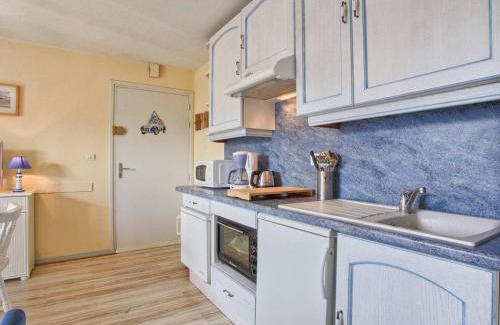 Le Home Apartamento | Charmant T2 à 300m de la plage en Normandie – Balcon, parking et local vélo inclus - FR-1-788-21