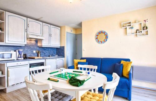 Le Home Apartamento | Charmant T2 à 300m de la plage en Normandie – Balcon, parking et local vélo inclus - FR-1-788-21