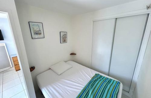Argeles Plage Apartamento | Charmant T2 à Argelès-sur-Mer avec Terrasse et Parking - FR-1-388-242