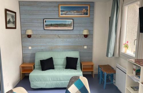 Bielle Apartamento | Charmant T2 au pied des montagnes avec balcon et piscine
