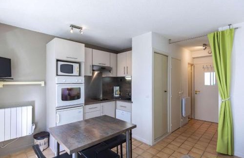 Eaux-Bonnes Apartamento | Charmant T2 avec balcon, coin nuit, kitchenette équipée et accès direct aux activités de montagne. - FR-1-400-120