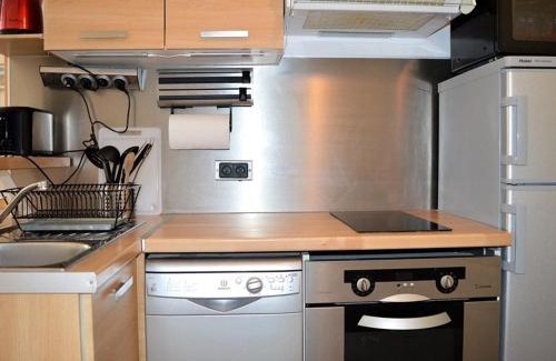 Les Angles Apartamento | Charmant T2 Cabine au Centre des Angles avec Parking, Wi-Fi et Casier à Skis - FR-1-593-33