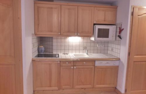 Meribel Apartamento | Charmant T2 cabine pour 4 près du centre et commerces à Méribel, parking inclus - FR-1-411-677