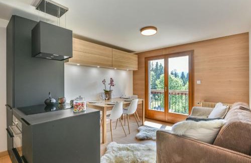 Les Gets Apartamento | Charmant T2 + cabine, proche pistes et centre, balcon, cheminée, WIFI, parking, 4-5 pers. - FR-1-685-80