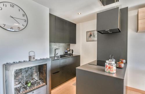 Les Gets Apartamento | Charmant T2 + cabine, proche pistes et centre, balcon, cheminée, WIFI, parking, 4-5 pers. - FR-1-685-80